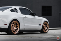 ���� ������� Vossen: Ford Mustang �� ������ Vossen LC-104T