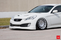   Vossen: Hyundai Genesis   Vossen VLE-1
