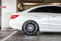   Vossen: Mercedes E-Class   Vossen VPS-310T