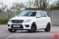 Фото галерея Vossen: Mercedes ML63 на дисках Vossen CV3R Фото галерея Vossen: Mercedes ML63 на дисках Vossen CV3R