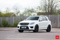   Vossen: Mercedes ML63   Vossen CV3R