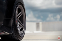 ���� ������� Vossen: Nissan 370Z �� ������ Vossen LC-102T