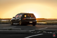 ���� ������� Vossen: VW Golf �� ������ Vossen VPS-305T